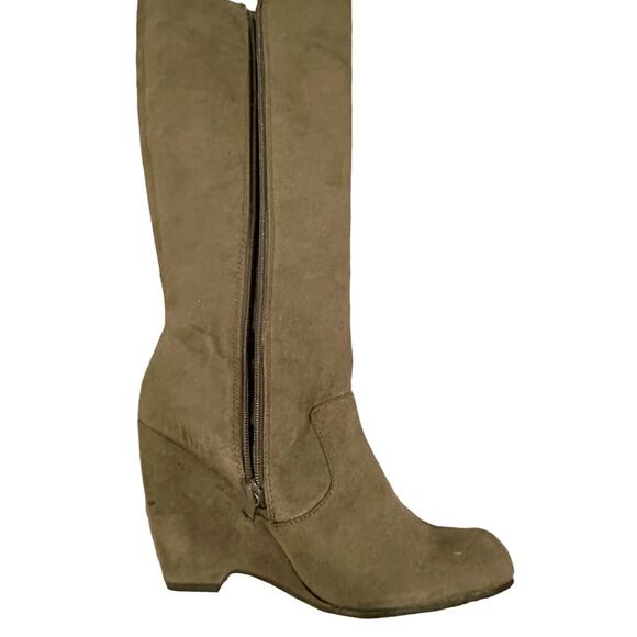 Elle Knee High Gray Faux Leather Boots Size 10 - Picture 1 of 13